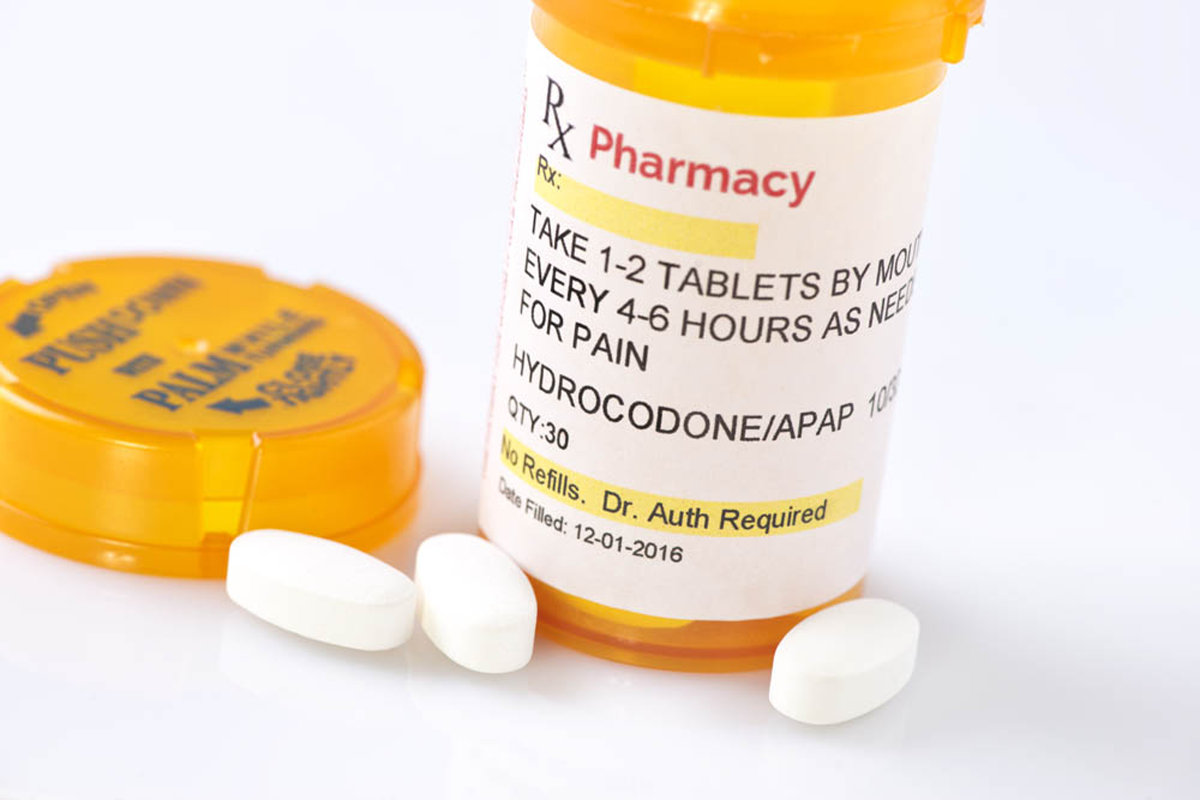prescription bottle of hydrocodone