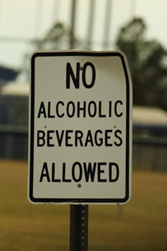 No alcohol allowed sign
