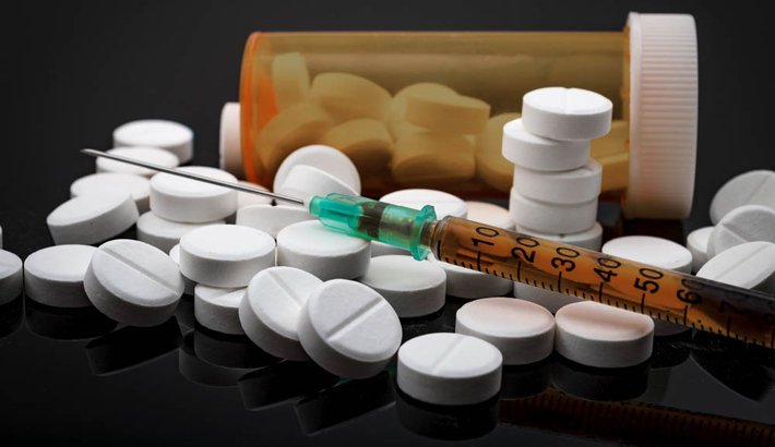 opioid pills and heroin