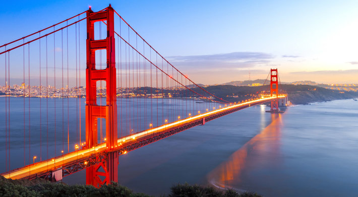 The Golden Gate Bridge – a symbol of California. 