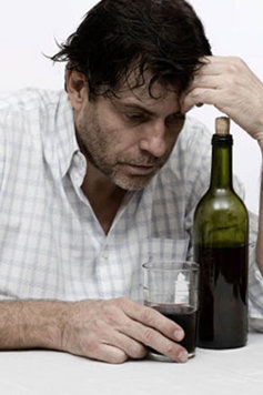 alcoholic experience withdrawal symptoms
