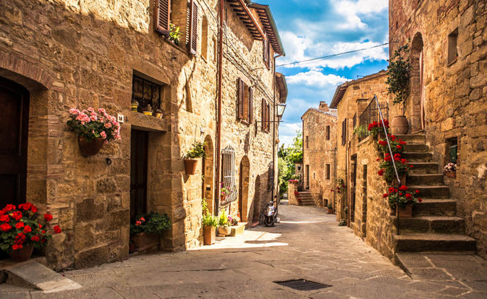 Tuscany street