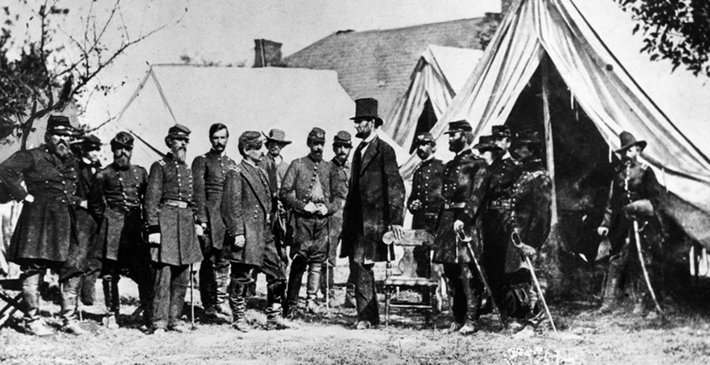 Lincoln and Union soldiers during the Civil War.